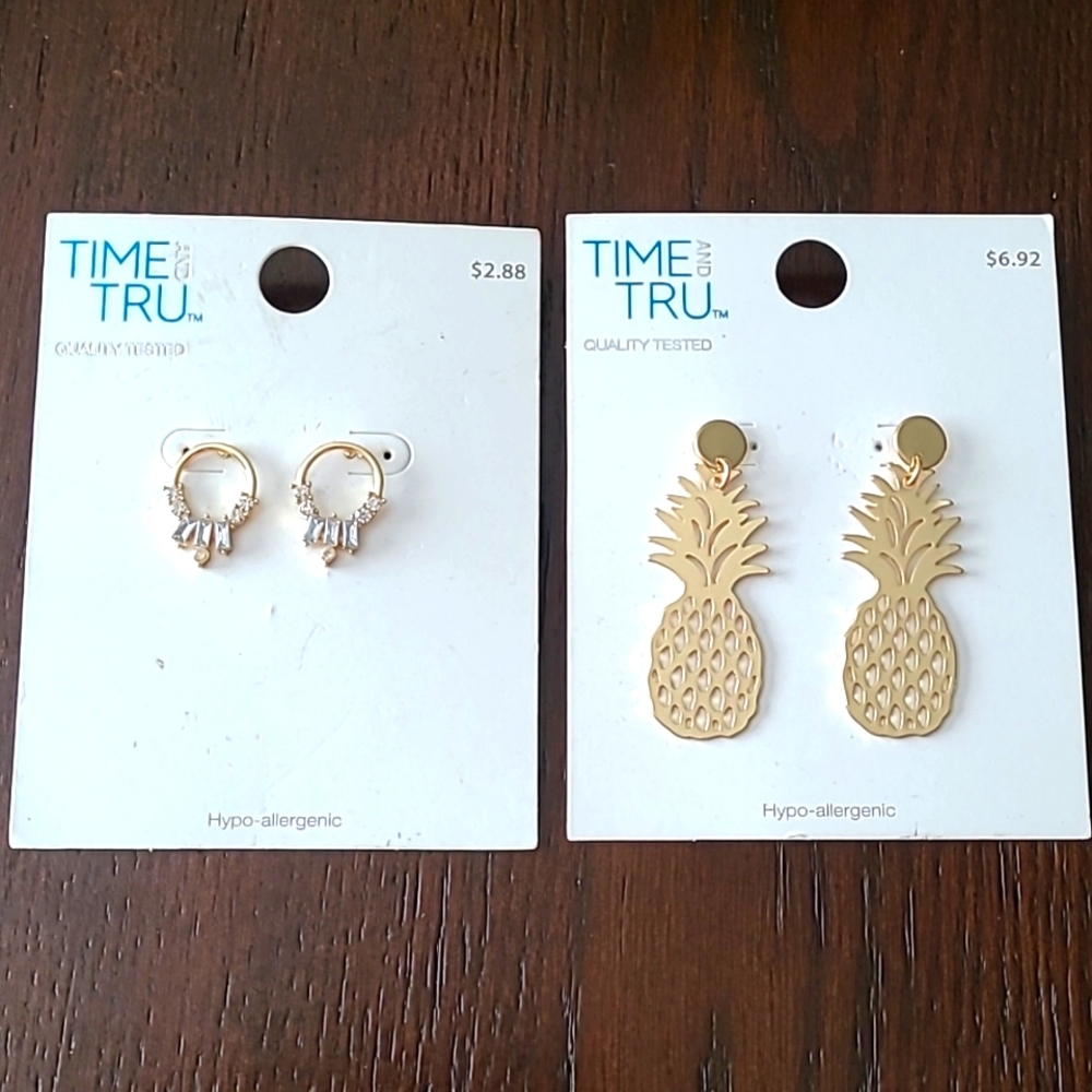 Time And Tru earring bundle New never worn gold tone pierced earrings Summertime